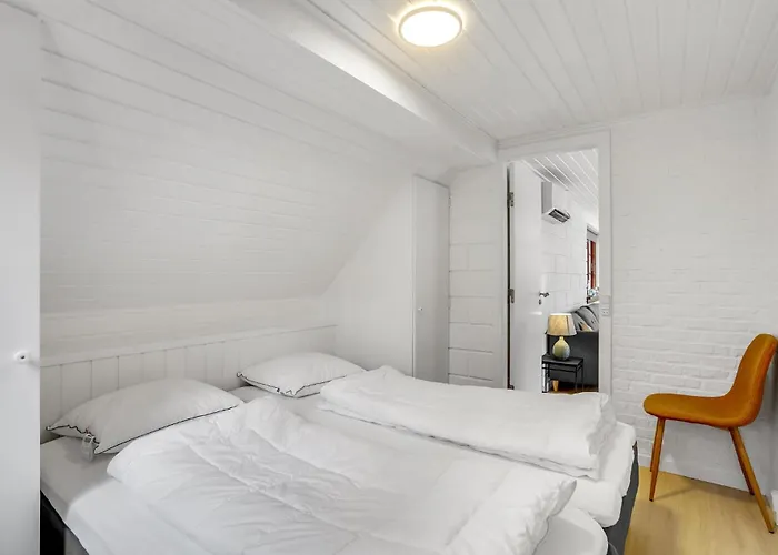 3 Bedroom Beautiful In Дом отдыха