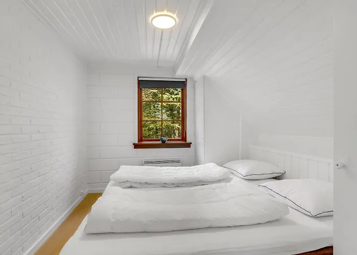 3 Bedroom Beautiful In Дом отдыха
